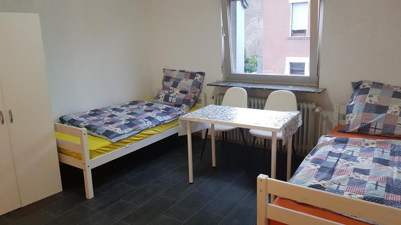 Handwerker Unterkunft Monteurzimmer Mit Gemeinschaftsbad In Brebach Sarrebruck Extérieur photo